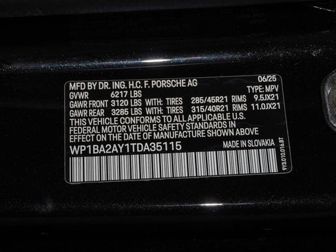 Certified 2026 Porsche Cayenne Coupe AWD/4WD image 30