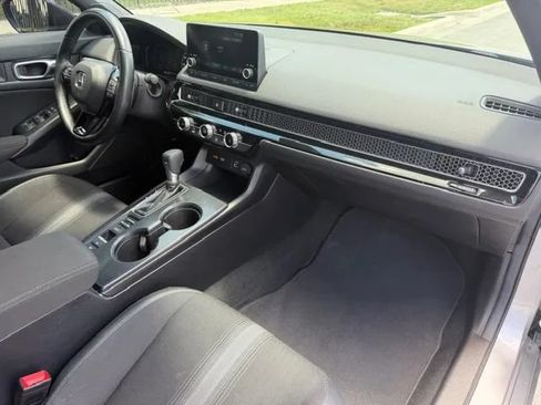 Used 2024 Honda Civic Sport image 13