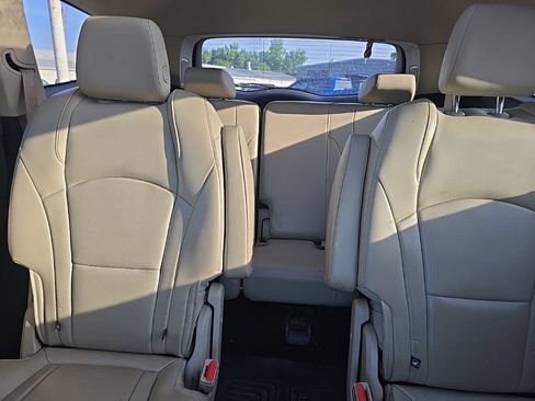 Used 2018 Buick Enclave Premium w/ Trailering Package AWD/4WD image 16