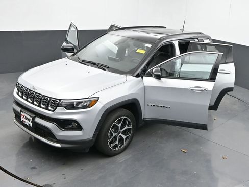 Used 2025 Jeep Compass Limited AWD/4WD image 64