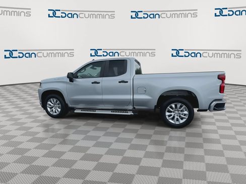 Used 2020 Chevrolet Silverado 1500 Custom w/ Custom Value Package RWD image 5