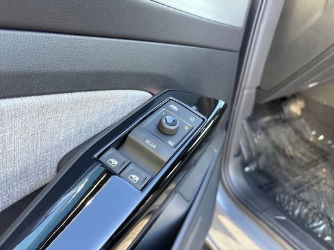 New 2026 Volkswagen ID.4 Pro image 11