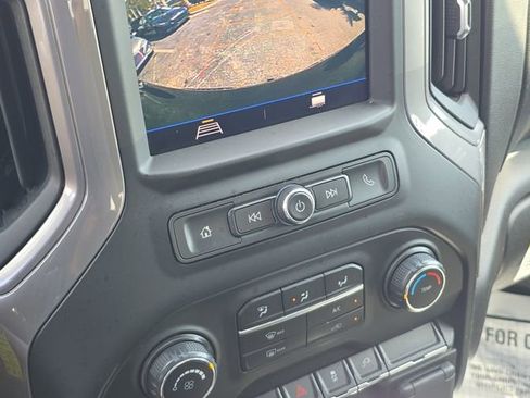 Used 2021 Chevrolet Silverado 1500 Custom image 24