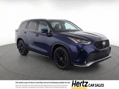 Used 2024 Toyota Highlander XSE FWD image 1