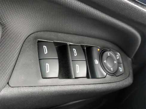 Used 2022 Chevrolet Equinox RS w/ RS Leather Package image 29