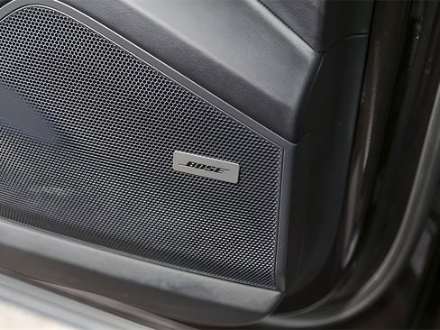 Used 2022 Porsche Cayenne Platinum Edition image 26