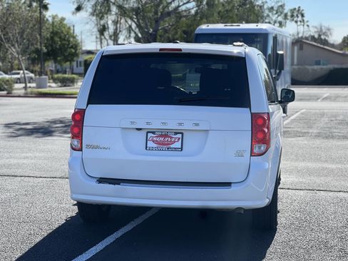 Used 2019 Dodge Grand Caravan SXT FWD image 37