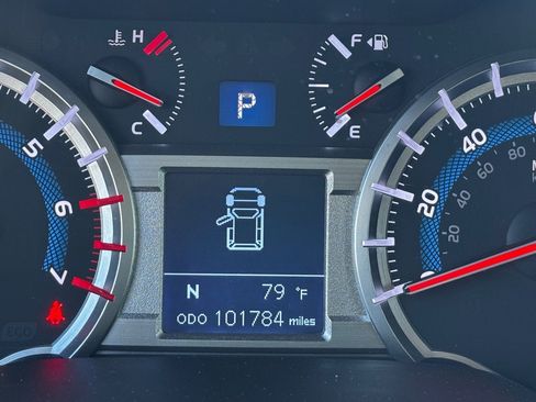 Used 2018 Toyota 4Runner SR5 image 21