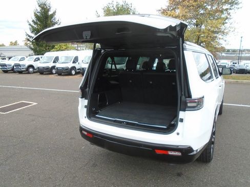 Used 2024 Jeep Grand Wagoneer L Series II w/ Quick Order Packagew 28T image 23