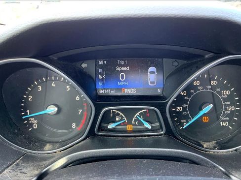 Used 2015 Ford Focus SE w/ Equipment Group 201A image 25