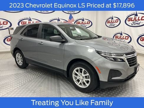 Used 2023 Chevrolet Equinox LS FWD image 1
