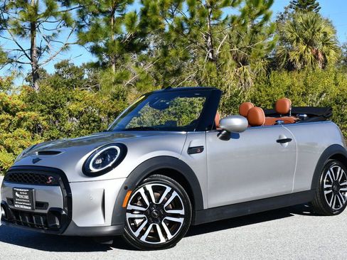 Used 2023 MINI Cooper S image 21