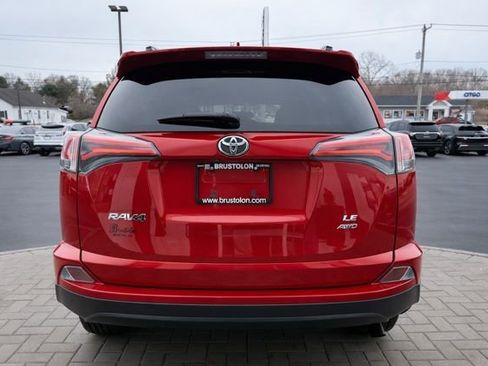 Used 2016 Toyota RAV4 LE image 8