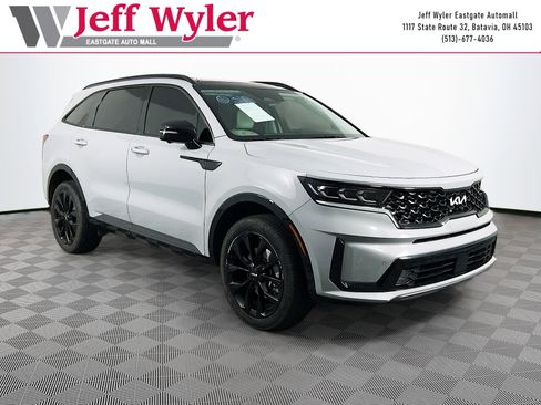 Used 2023 Kia Sorento SX image 1