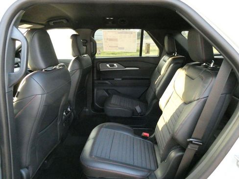 New 2027 Ford Explorer ST-Line AWD/4WD image 13