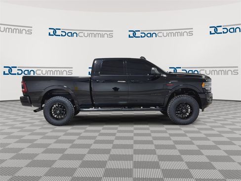 Used 2019 RAM 2500 Laramie w/ Black Appearance Package image 9