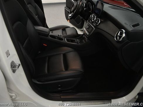 Used 2018 Mercedes-Benz GLA 250 4MATIC w/ Premium Package image 20