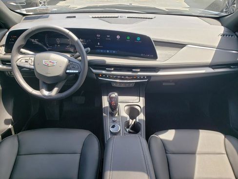 Used 2024 Cadillac XT4 Premium Luxury w/ Cold Weather Package AWD/4WD image 15