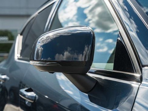 New 2026 Volvo XC40 B5 Ultra w/ Protection Package Premier image 15