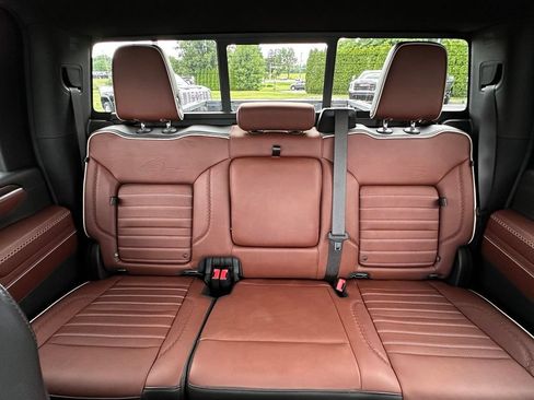 Certified 2024 GMC Sierra 2500 Denali Ultimate w/ Snow Plow Prep/Camper Package AWD/4WD image 30