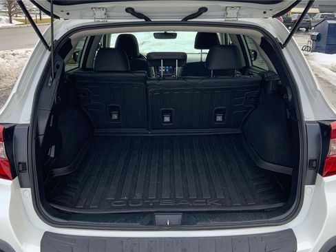 Used 2018 Subaru Outback 2.5i Limited image 12