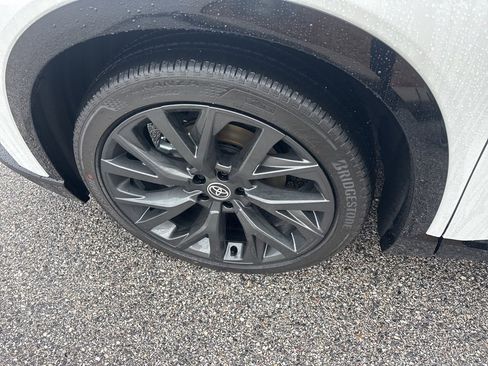 New 2025 Toyota Crown Signia Limited w/ Advanced Technology Package image 30