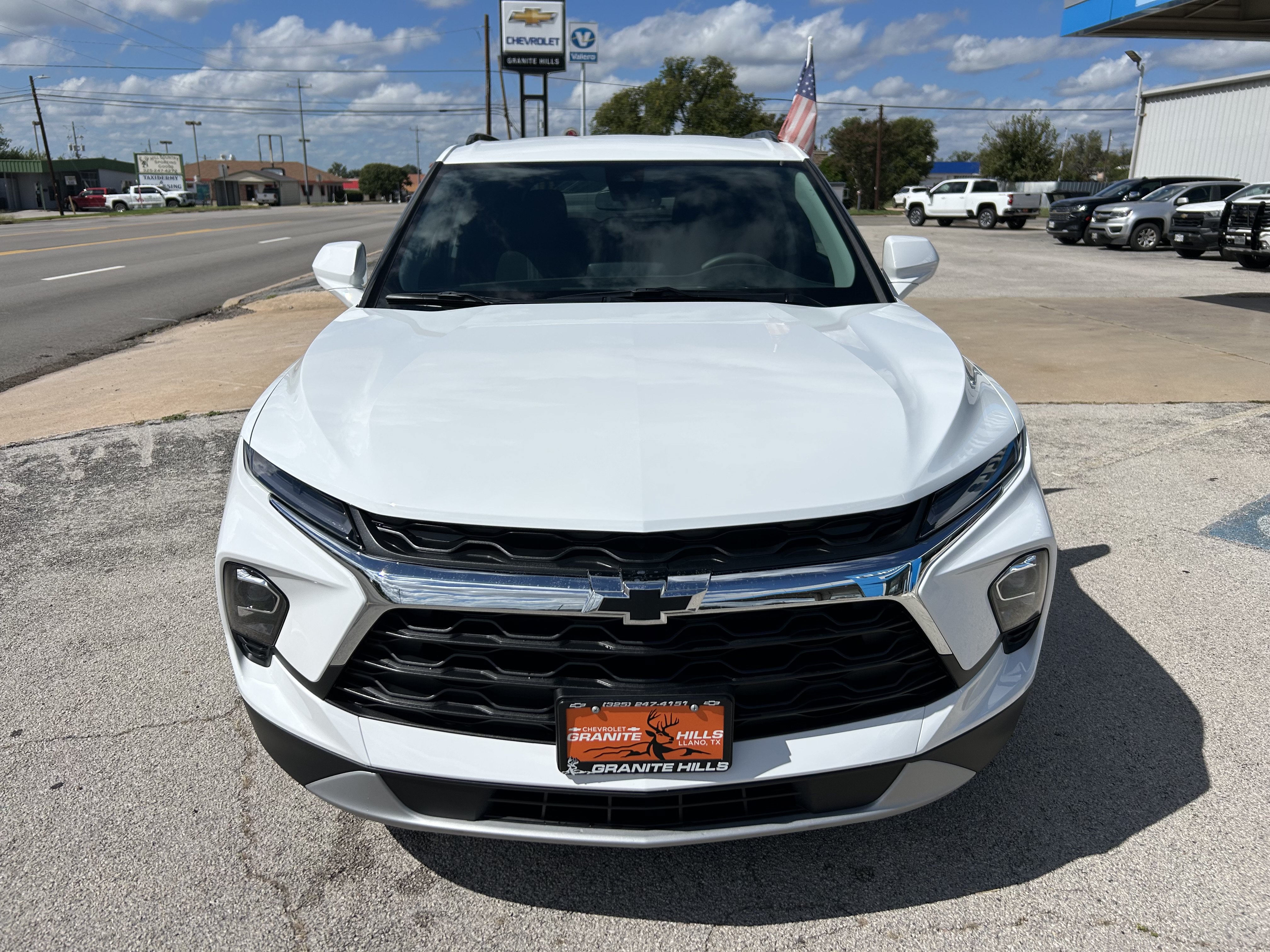 New 2026 Chevrolet Blazer LT w/ Convenience Package FWD image 2