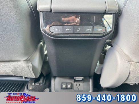 Used 2020 Toyota Highlander Limited AWD/4WD image 36