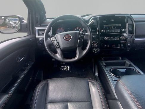 Used 2024 Nissan Titan PRO-4X w/ Pro-4x Convenience Package AWD/4WD image 8