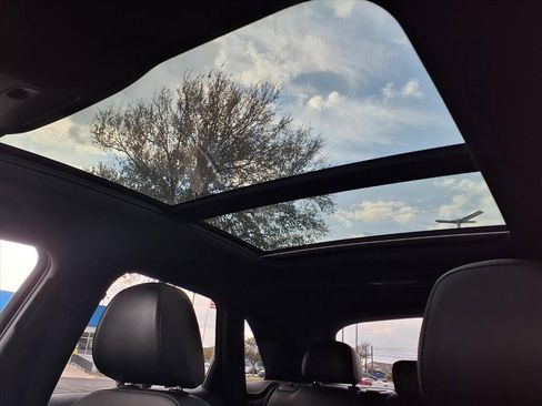 Used 2018 Audi Q3 2.0T Premium Plus image 11