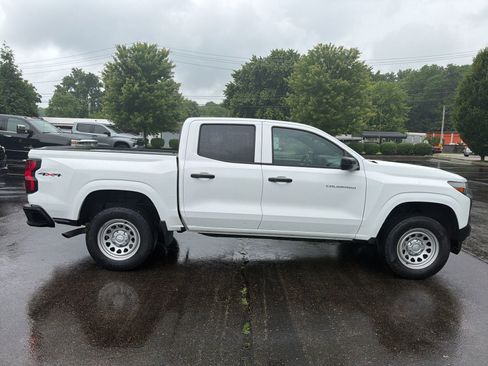 Used 2023 Chevrolet Colorado W/T AWD/4WD image 6