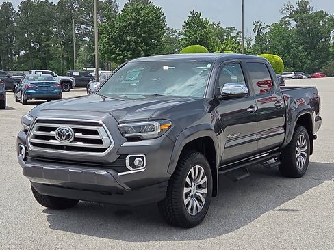 Used 2023 Toyota Tacoma Limited AWD/4WD image 2