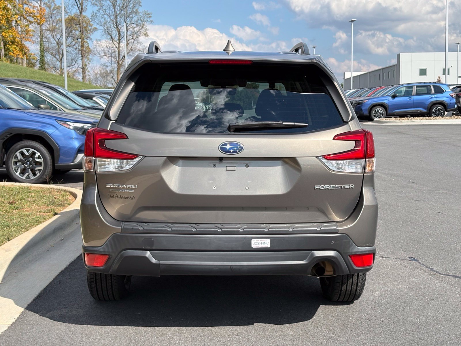 Used 2019 Subaru Forester Premium AWD/4WD image 10