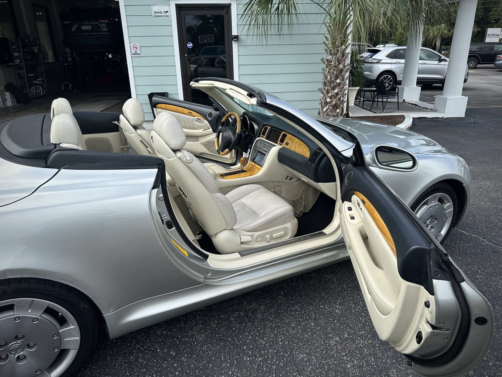 Used 2003 Lexus SC 430 Convertible RWD image 14