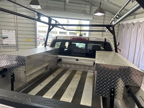 Used 2024 Chevrolet Colorado W/T w/ Safety Package RWD image 13
