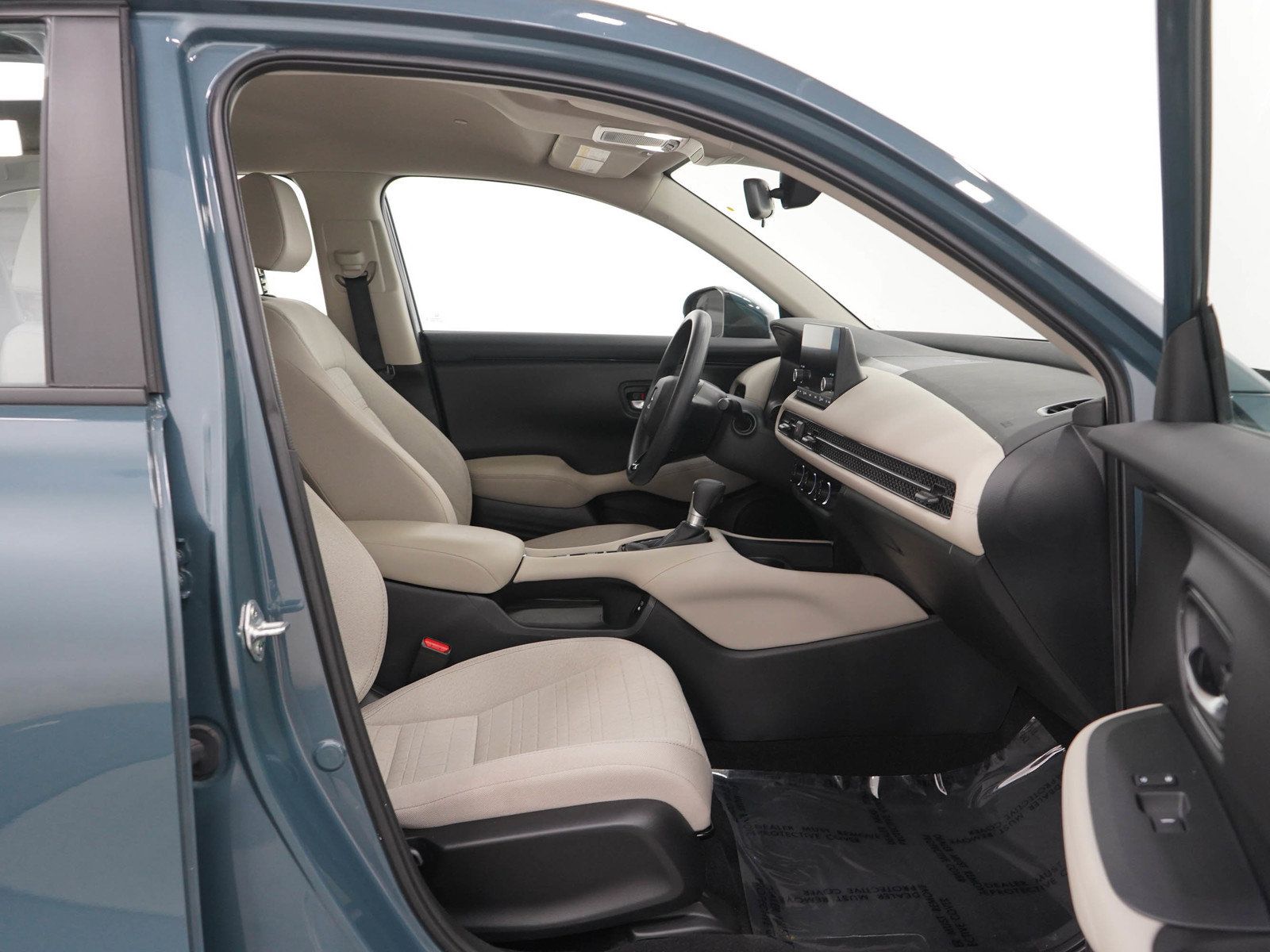 Used 2024 Honda HR-V LX image 11