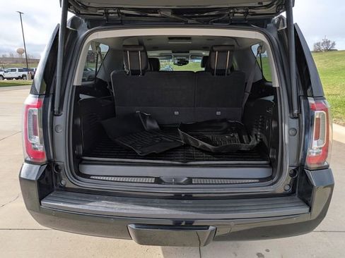 Used 2016 GMC Yukon XL SLT w/ Open Road Package AWD/4WD image 15