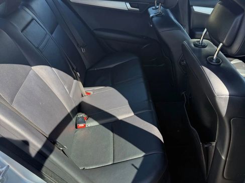 Used 2013 Mercedes-Benz C 250 Sedan image 23