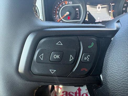 Certified 2024 Jeep Gladiator Sport AWD/4WD image 17