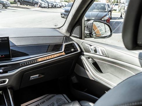 Used 2024 BMW X7 xDrive40i w/ M Sport Package image 13