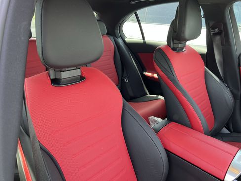 Used 2025 Mercedes-Benz C 43 AMG 4MATIC Sedan image 35