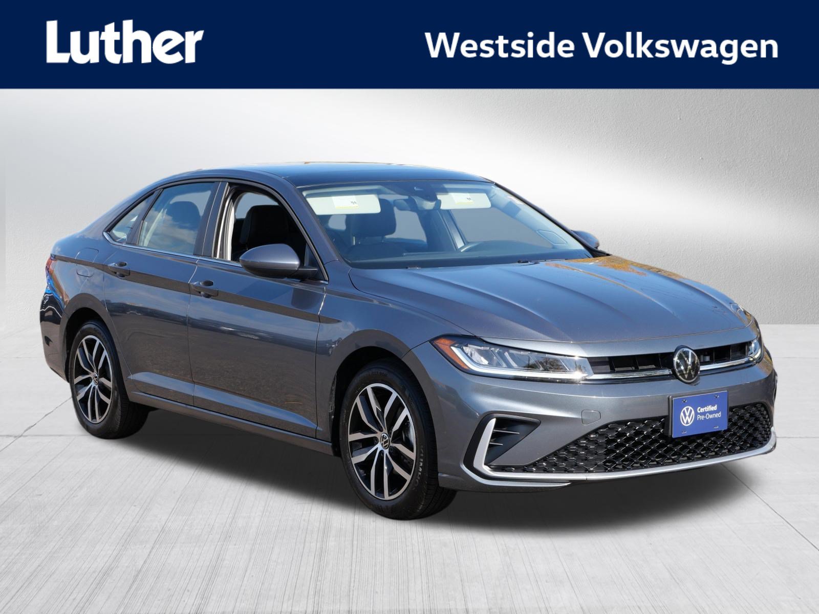 Certified 2025 Volkswagen Jetta SE w/ Sunroof Package FWD image 1