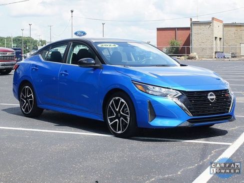 Used 2024 Nissan Sentra SR w/ SR Premium Package image 21