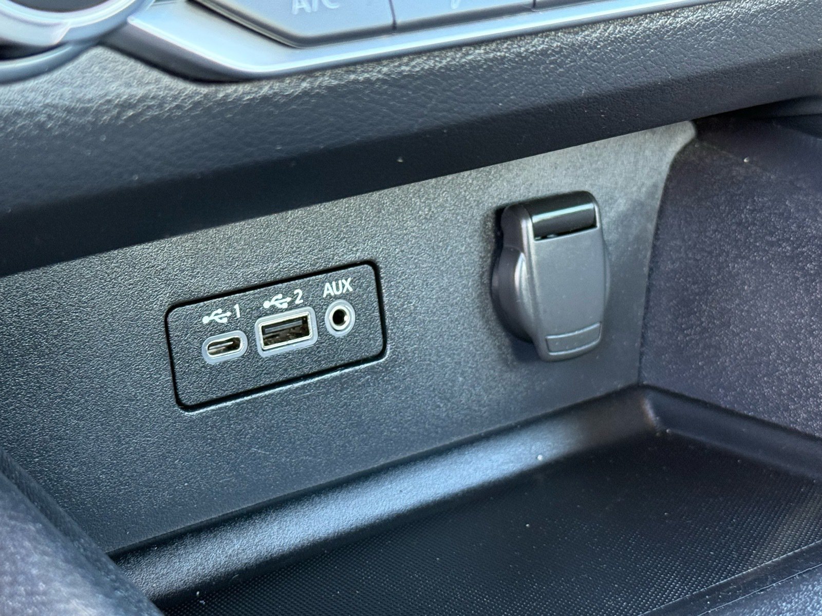 Used 2025 Nissan Altima 2.5 SV AWD/4WD image 24