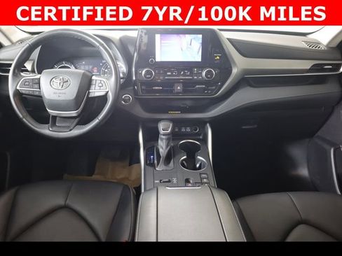Used 2023 Toyota Highlander XLE image 16