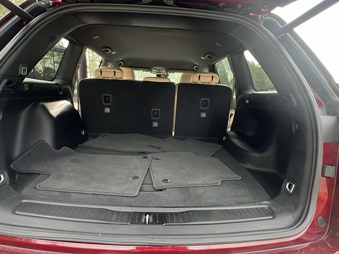 Used 2024 Jeep Grand Cherokee Limited image 13