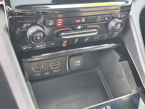 Used 2022 Jeep Grand Cherokee L Altitude image 18