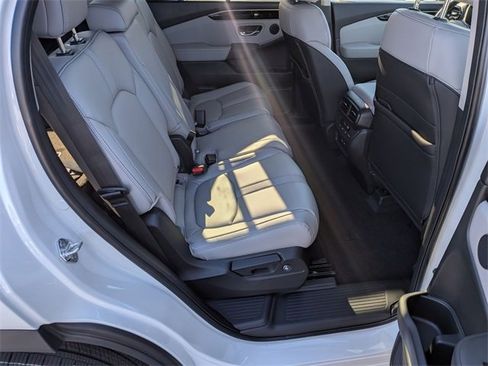 New 2025 Honda Pilot EX-L image 30