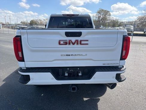 Used 2020 GMC Sierra 2500 Denali w/ Denali Ultimate Package image 3