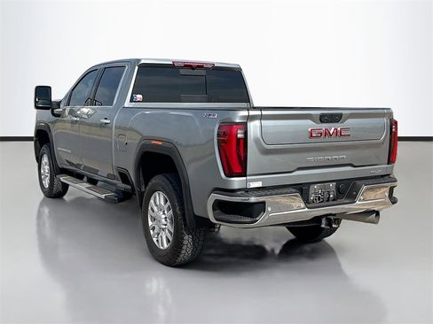 Used 2024 GMC Sierra 2500 SLT w/ SLT Premium Package image 7